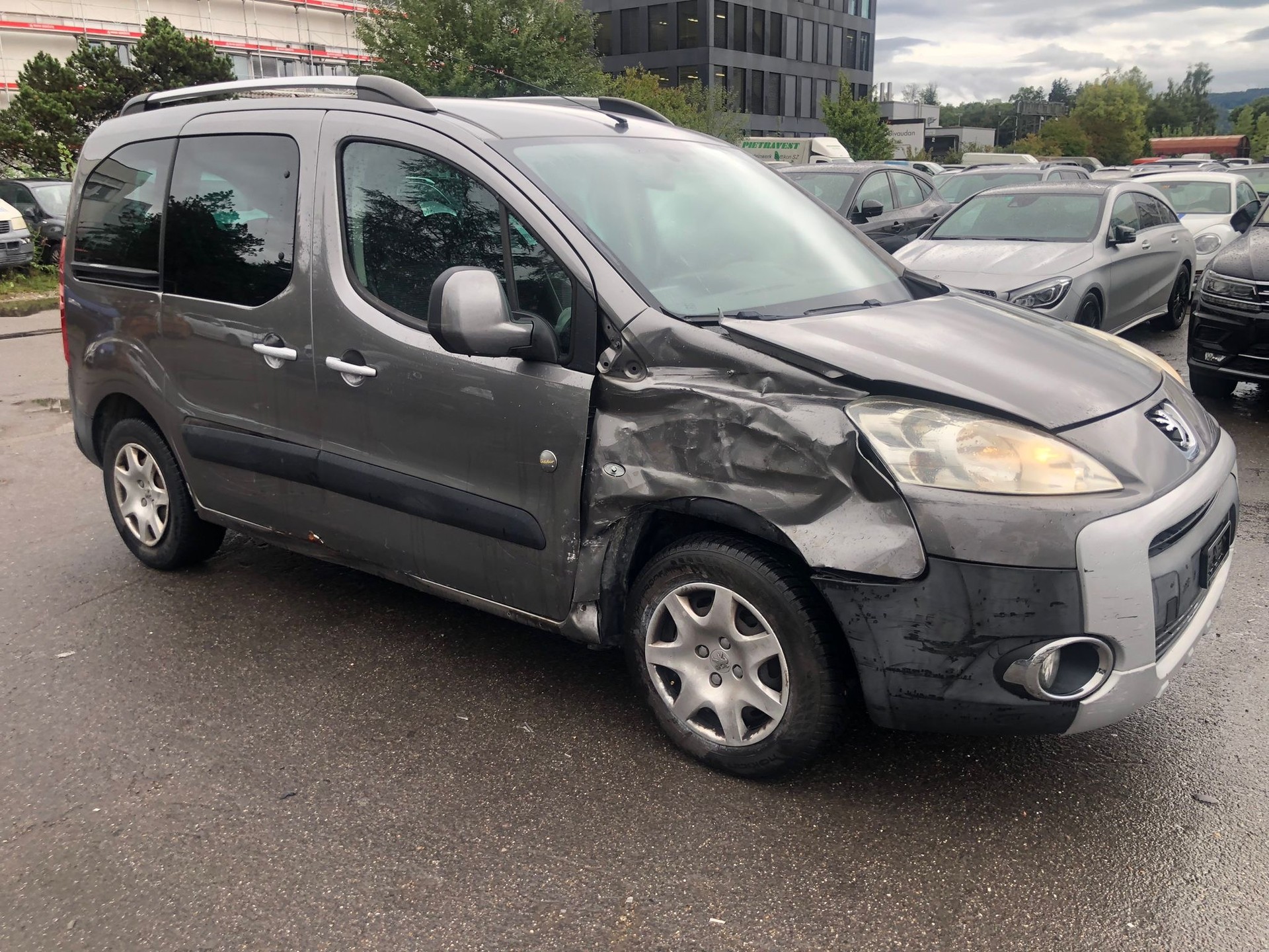 PEUGEOT Partner 1.6 Outdoor-image-2