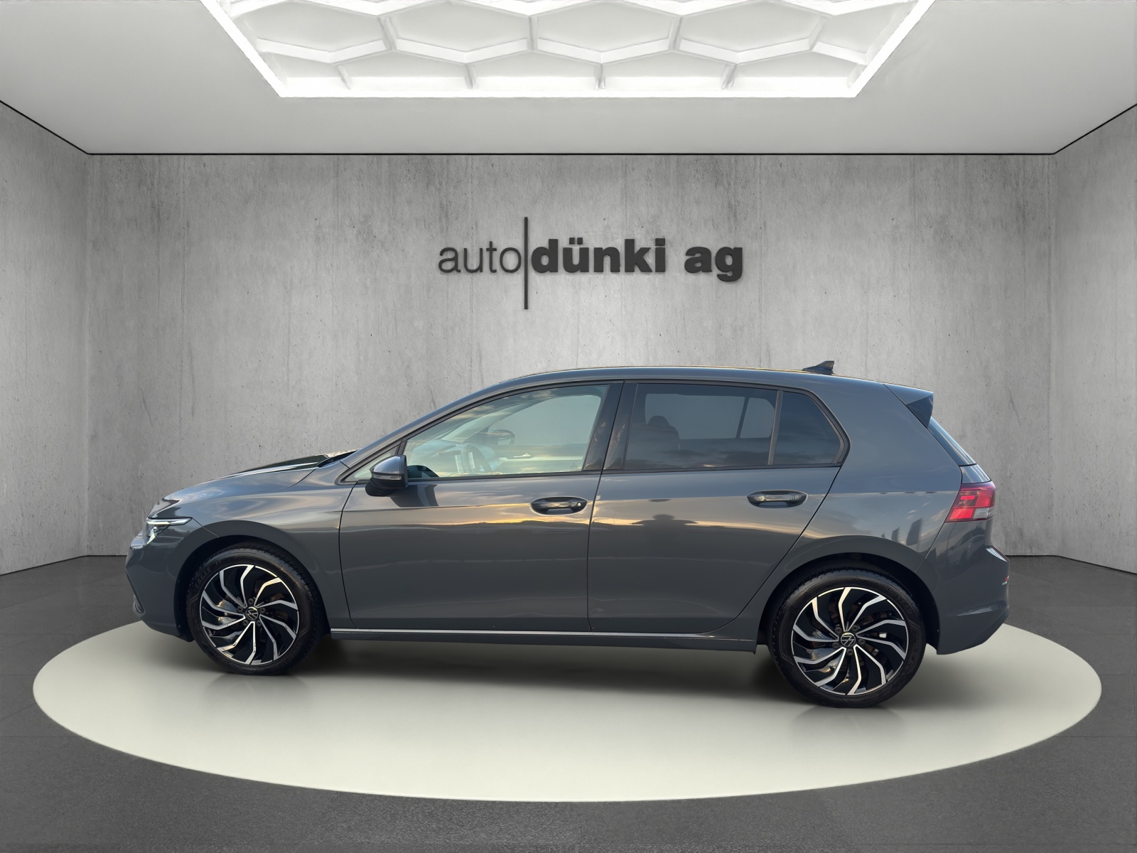 VW Golf 1.5 TSI ACT Life-image-1