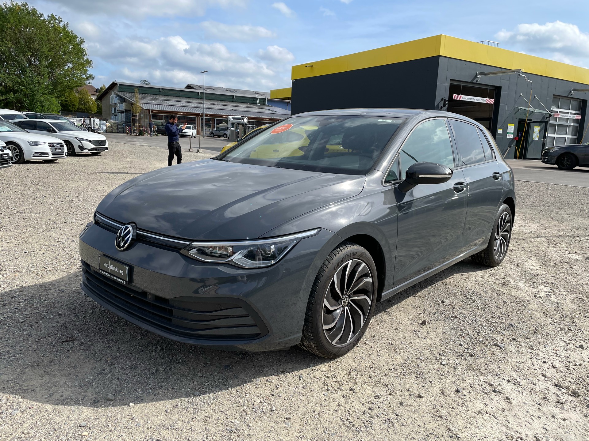 VW Golf 1.5 TSI ACT Life-image-0