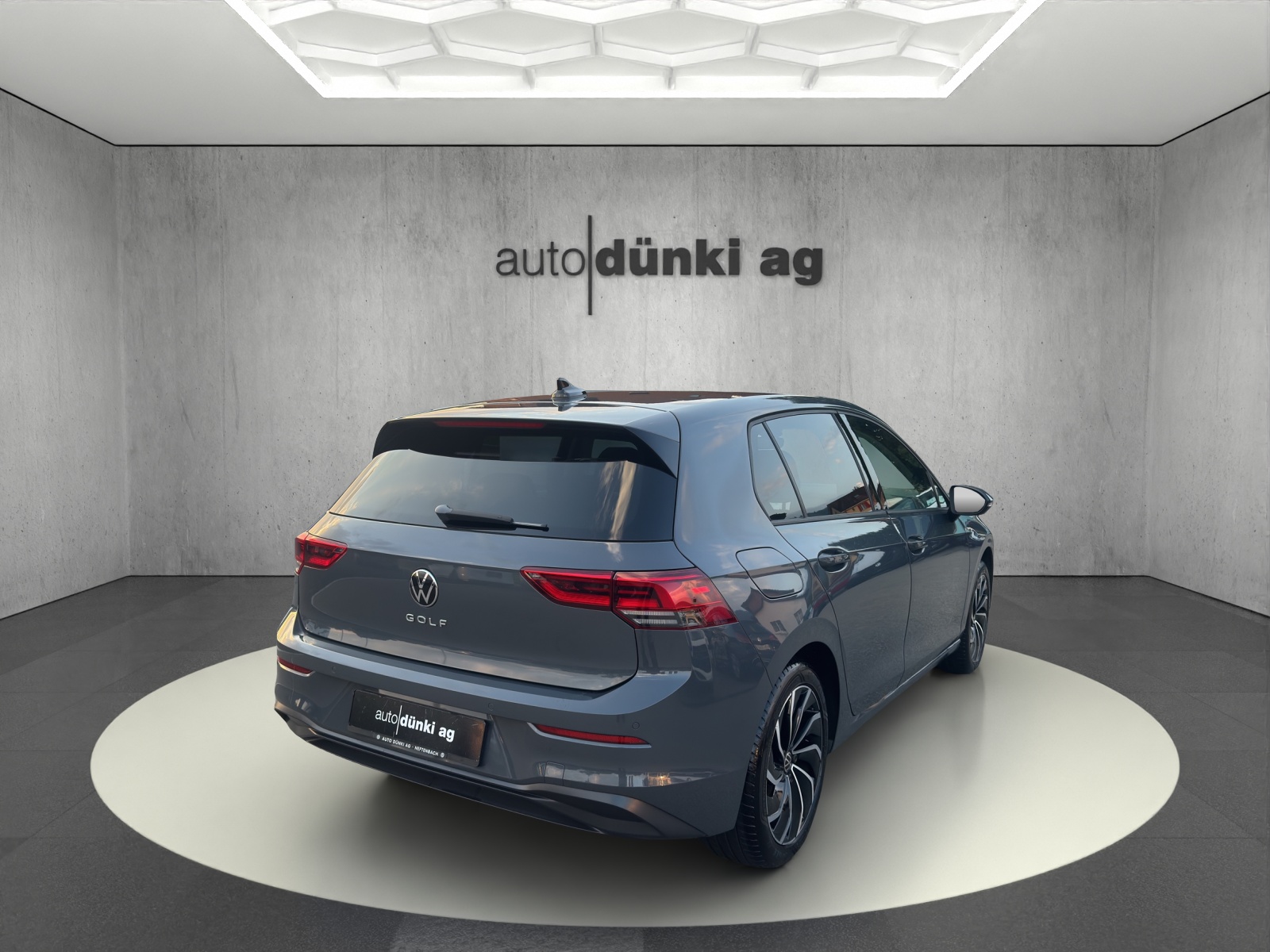 VW Golf 1.5 TSI ACT Life-image-3
