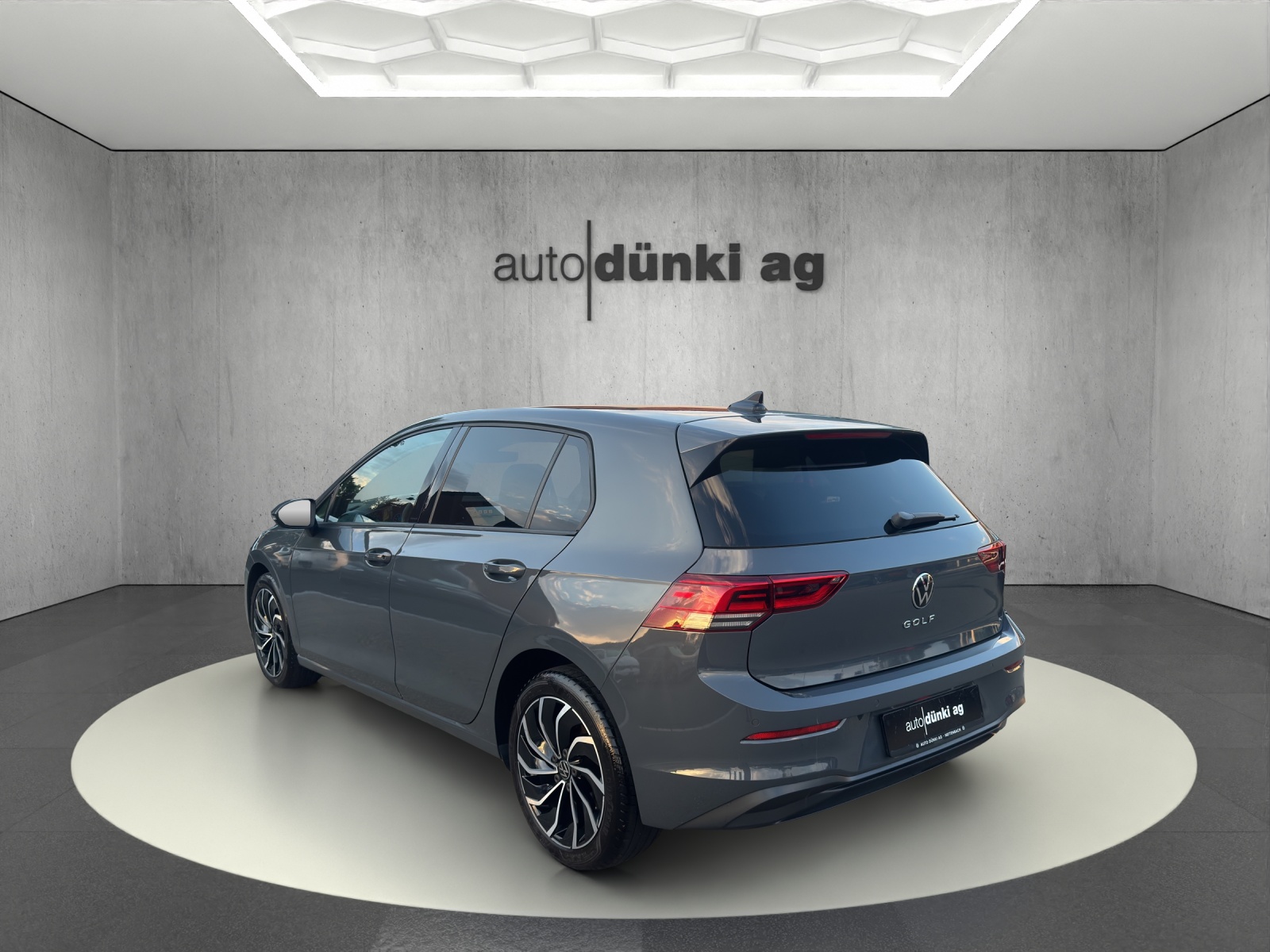 VW Golf 1.5 TSI ACT Life-image-2