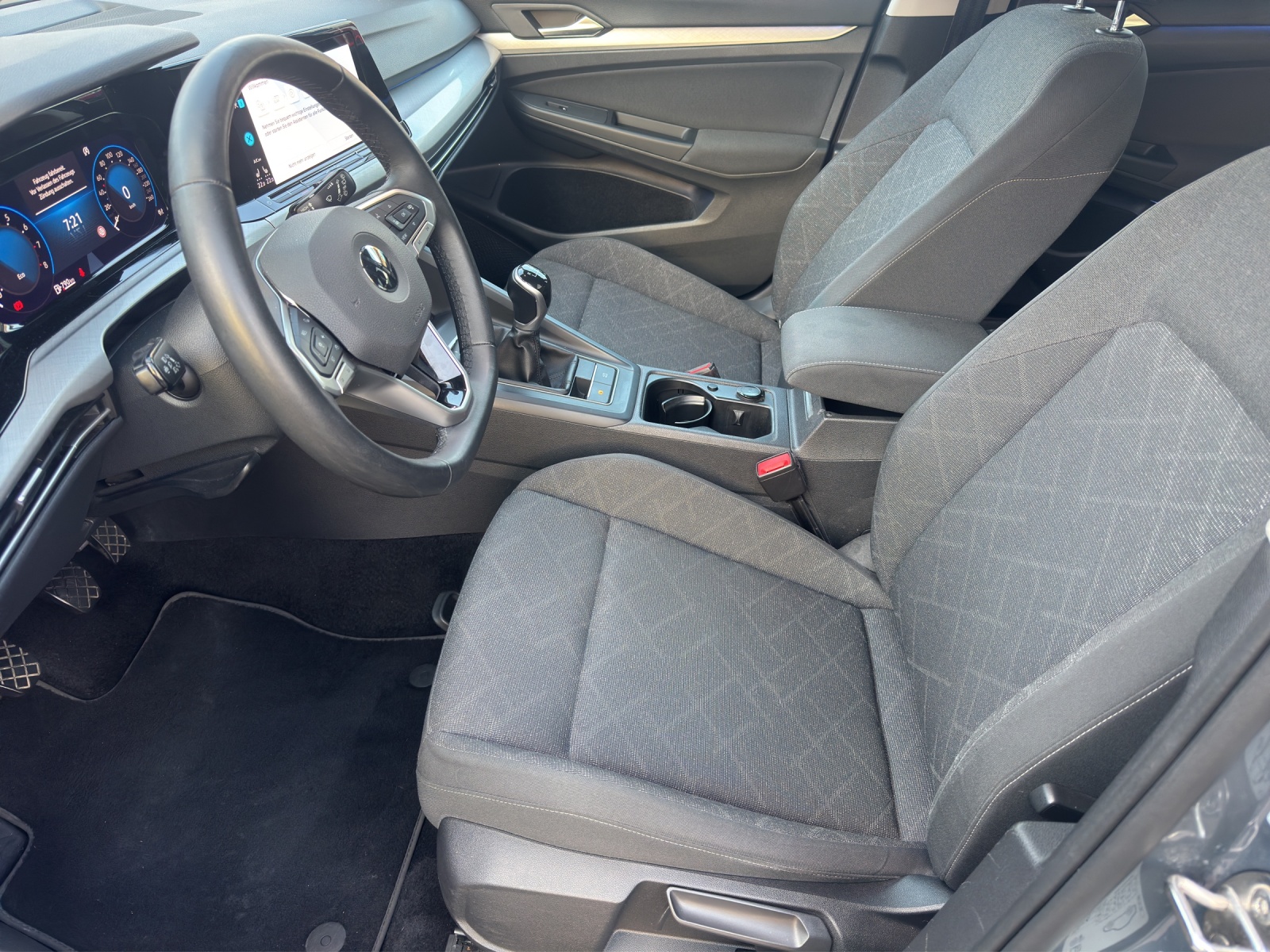 VW Golf 1.5 TSI ACT Life-image-6