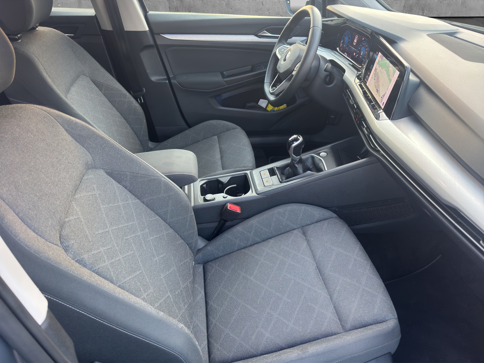 VW Golf 1.5 TSI ACT Life-image-7