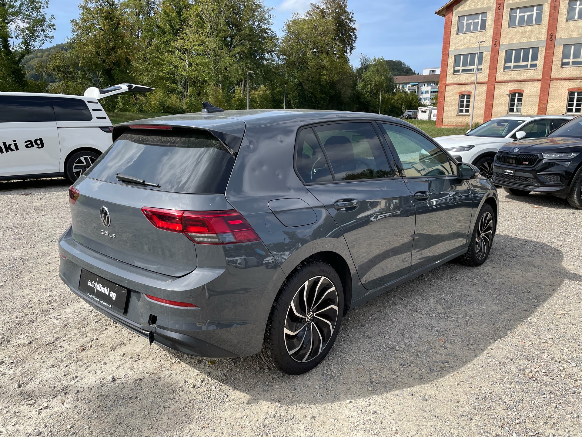 VW Golf 1.5 TSI ACT Life-image-4