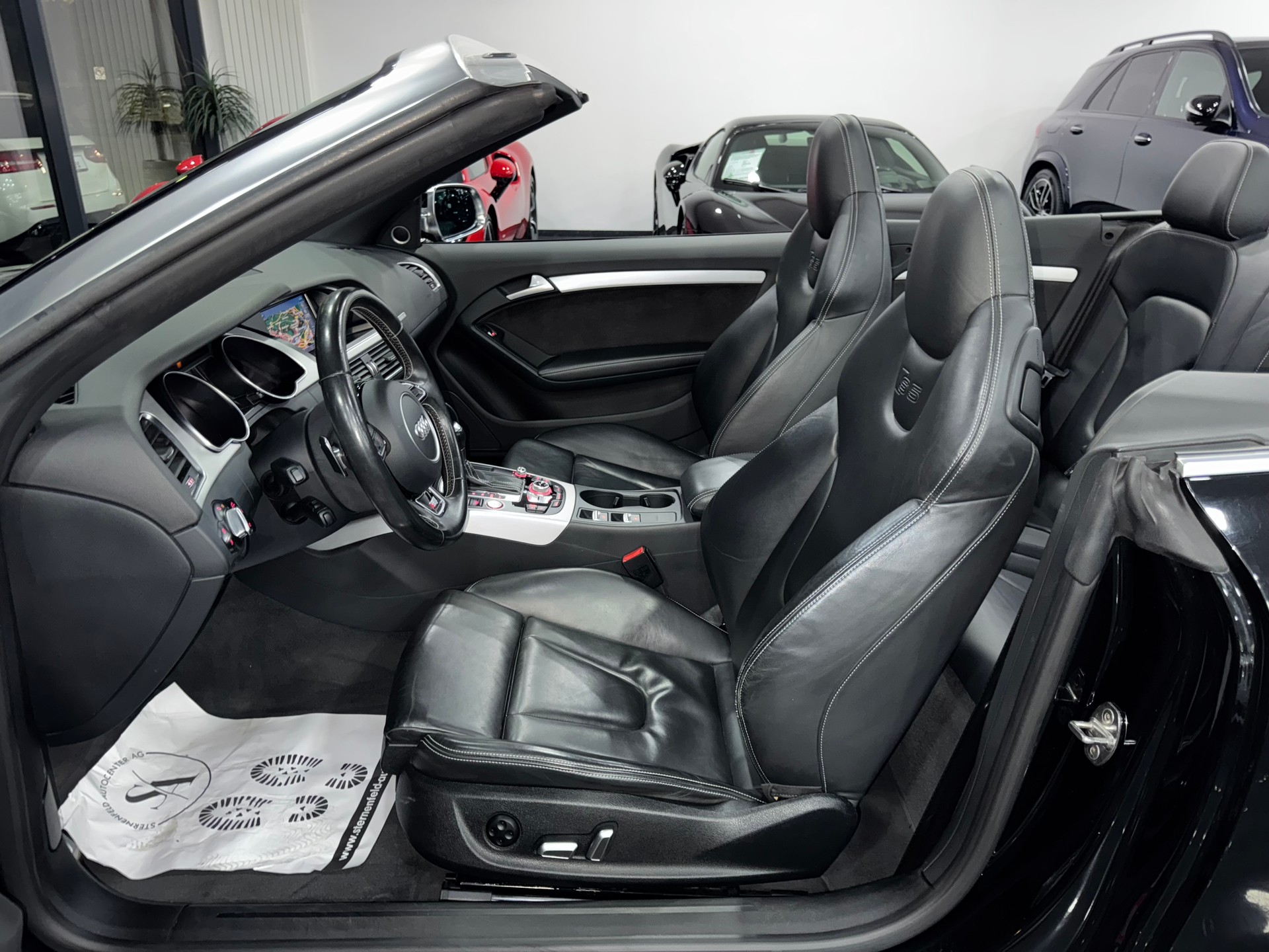 AUDI S5 Cabrio 3.0 TFSI quattro S-tronic-image-10