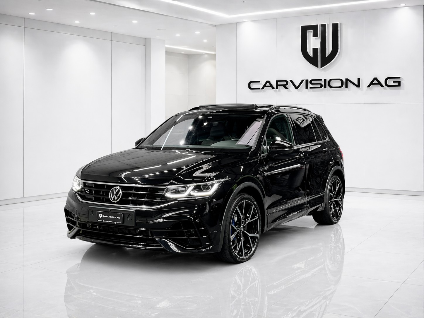 VW Tiguan 2.0TSI R 4Motion DSG * Panorama-Glasdach * Anhängerkupplung *-image-0