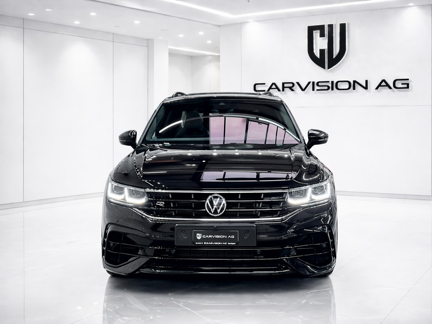 VW Tiguan 2.0TSI R 4Motion DSG * Panorama-Glasdach * Anhängerkupplung *-image-2