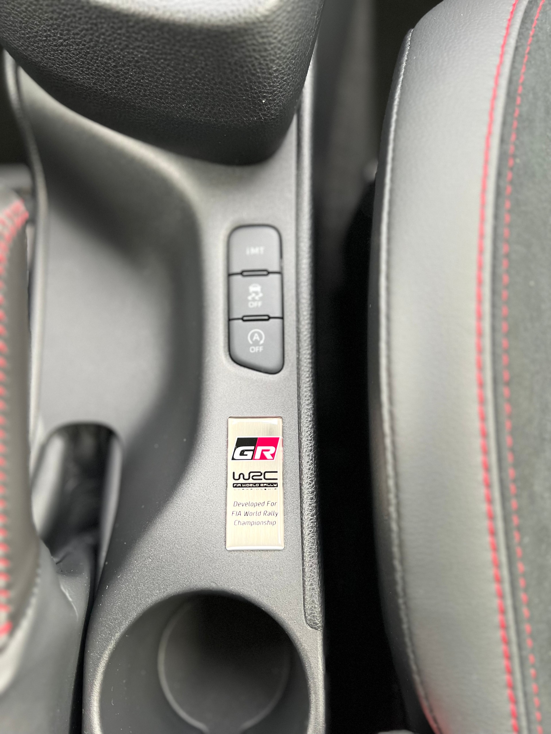 TOYOTA Yaris 1.6 GR Sport ( Circuit Paket )-image-14