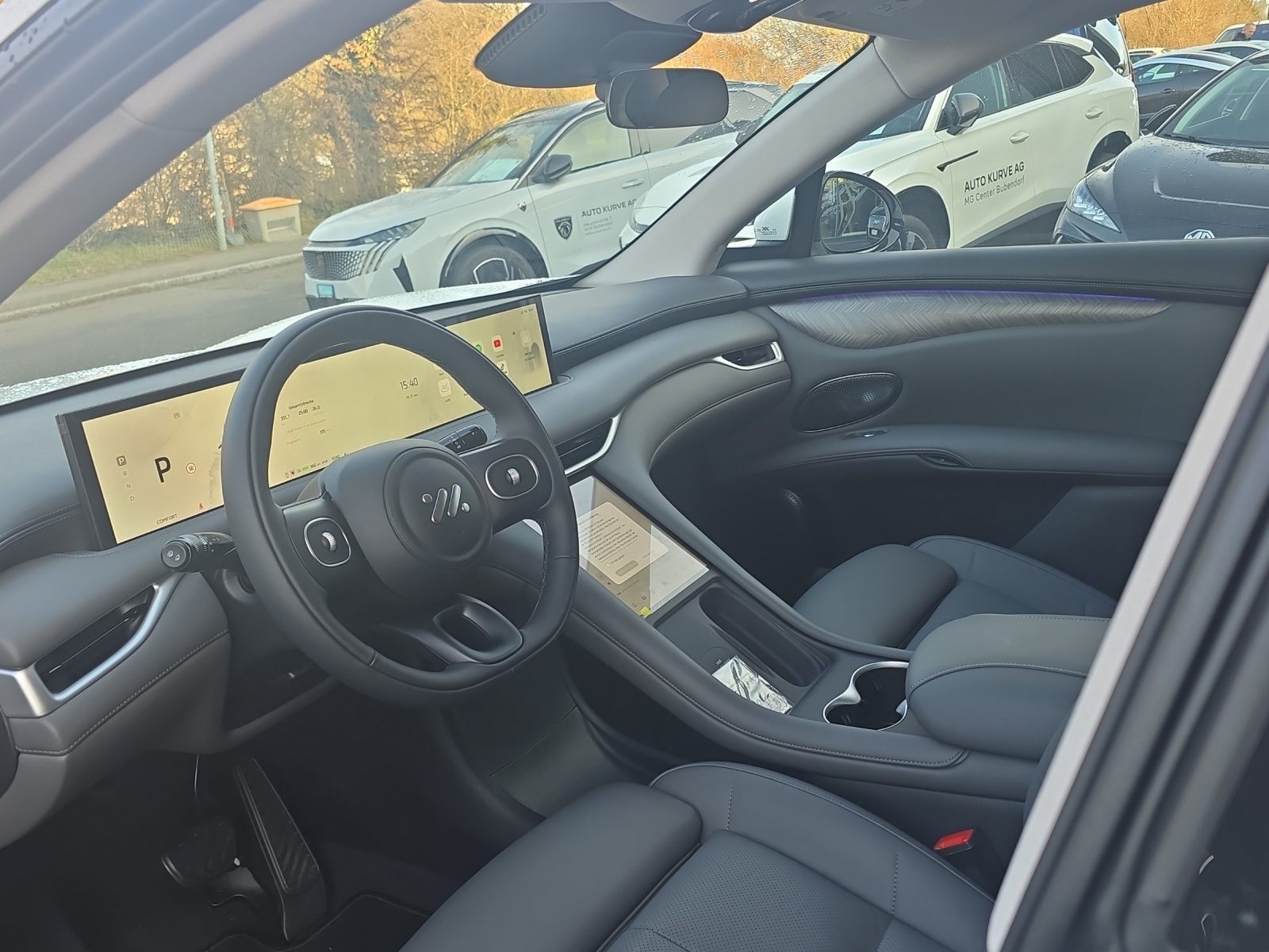 MG IM6 100 kWh Performance 21 4WD-showroom-element-3