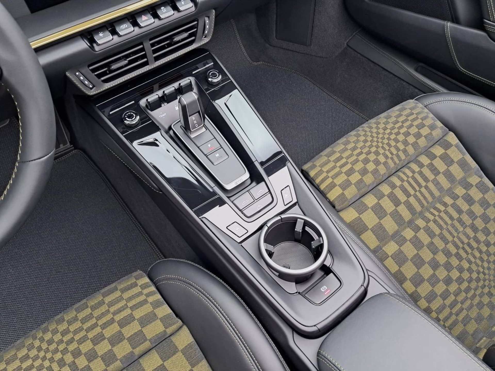 PORSCHE 911 Spirit 70-image-21