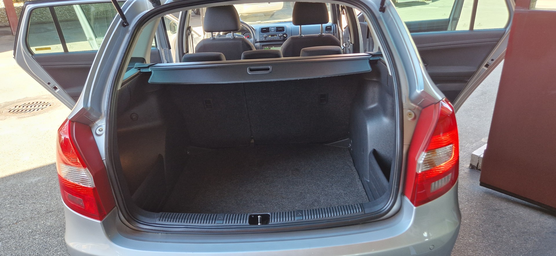 SKODA Fabia 1.2 TSI Fresh-image-8