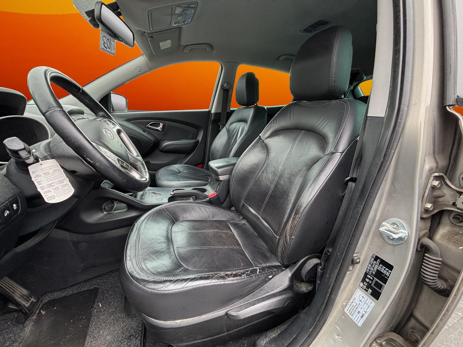 HYUNDAI iX 35 2.0 Premium 4WD Automatic-image-9