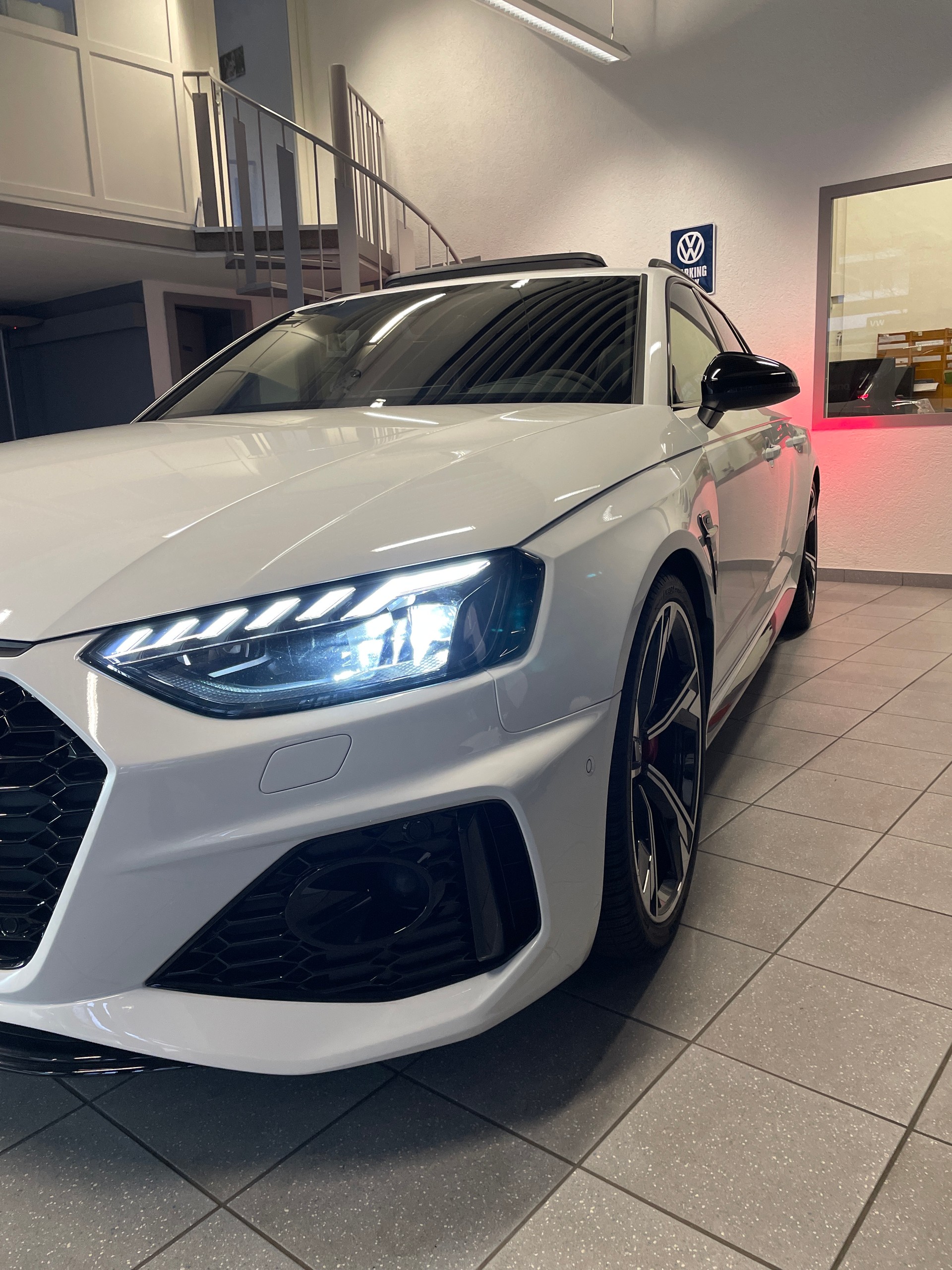 AUDI RS4 Avant quattro tiptronic-image-7