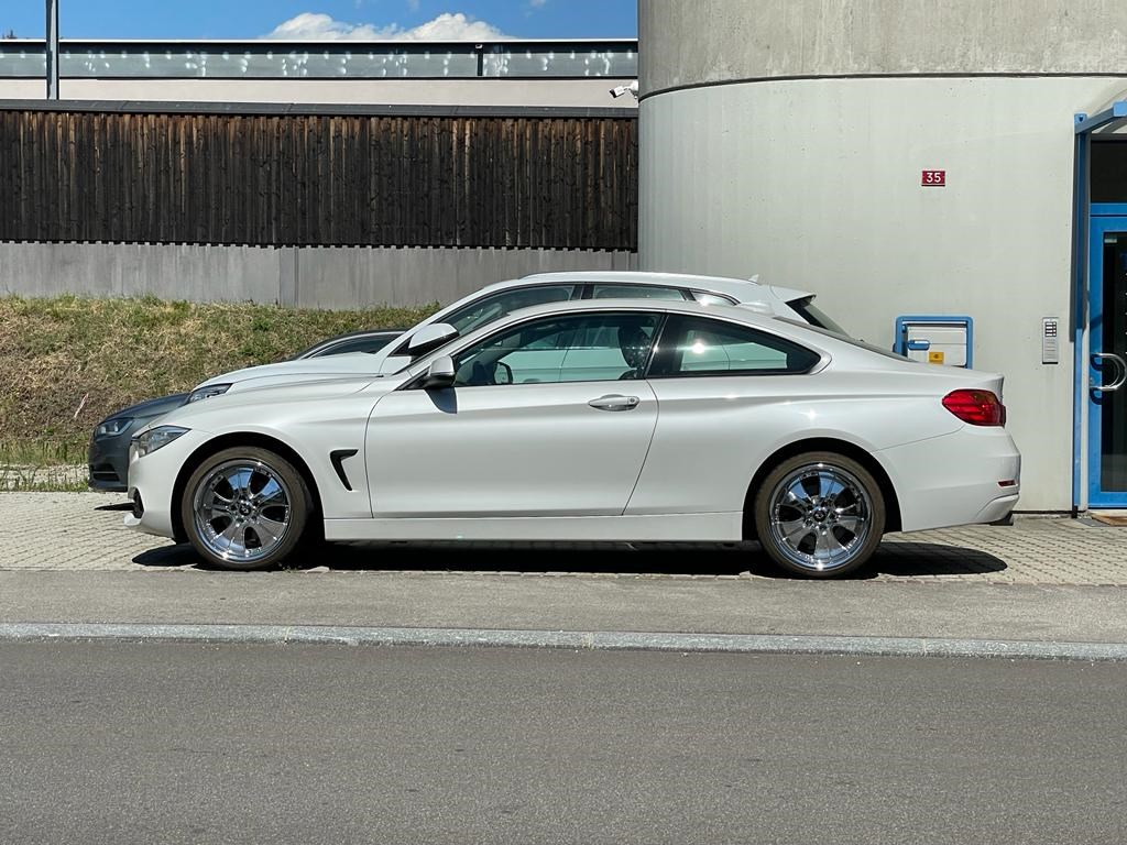 BMW 420i Coupé xDrive Sport Line-image-2