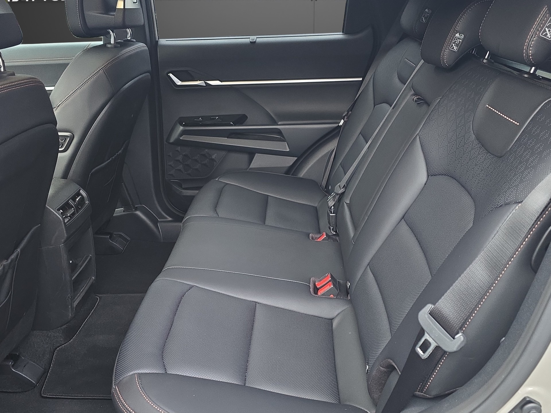 KGM-SsangYong Torres EVX 73 kWh Titanium-image-16