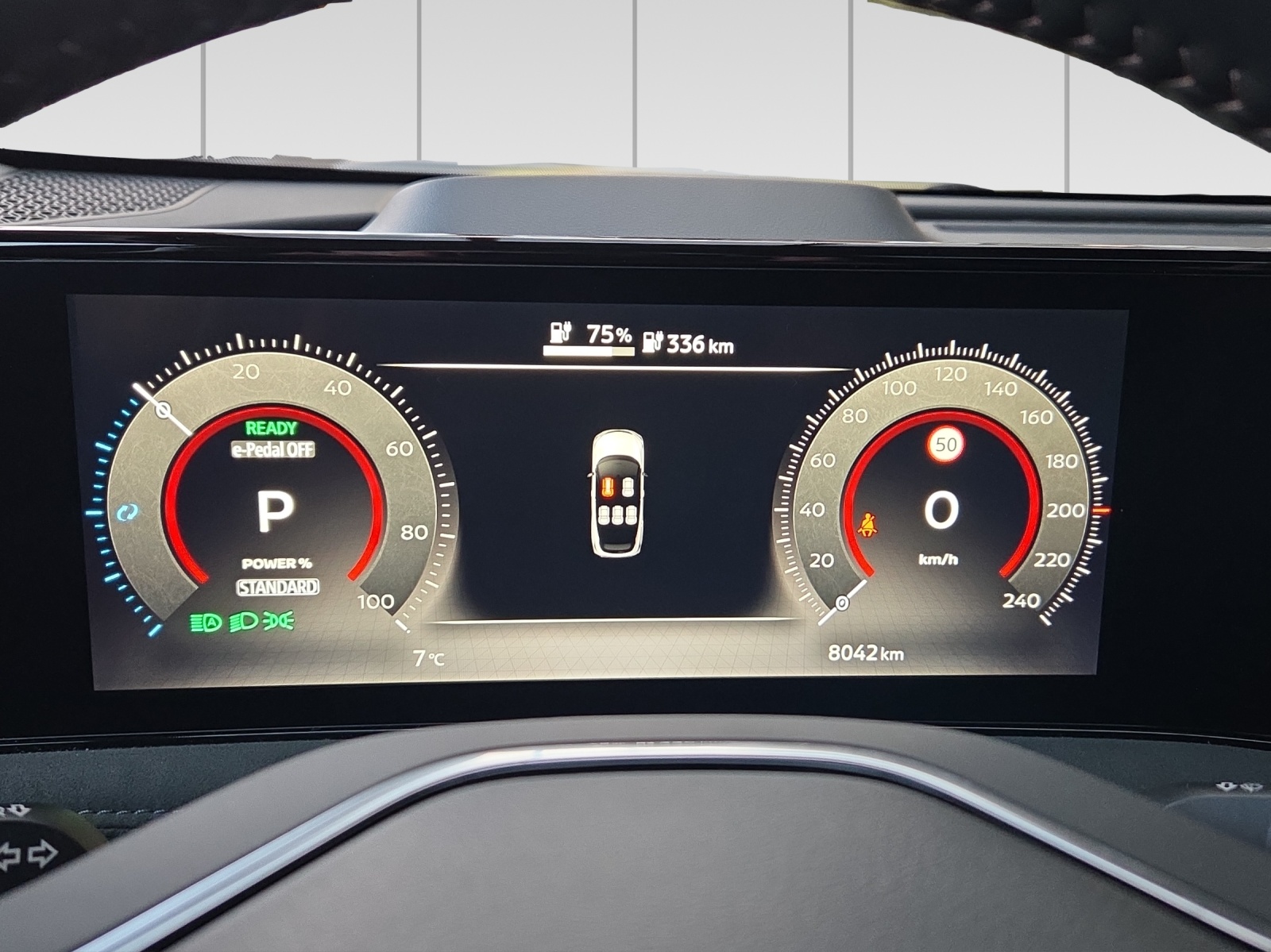 NISSAN Ariya 87 kWh e-4orce Evolve Allrad-image-10