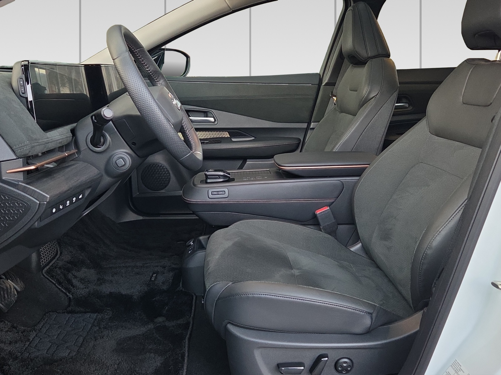 NISSAN Ariya 87 kWh e-4orce Evolve Allrad-image-6