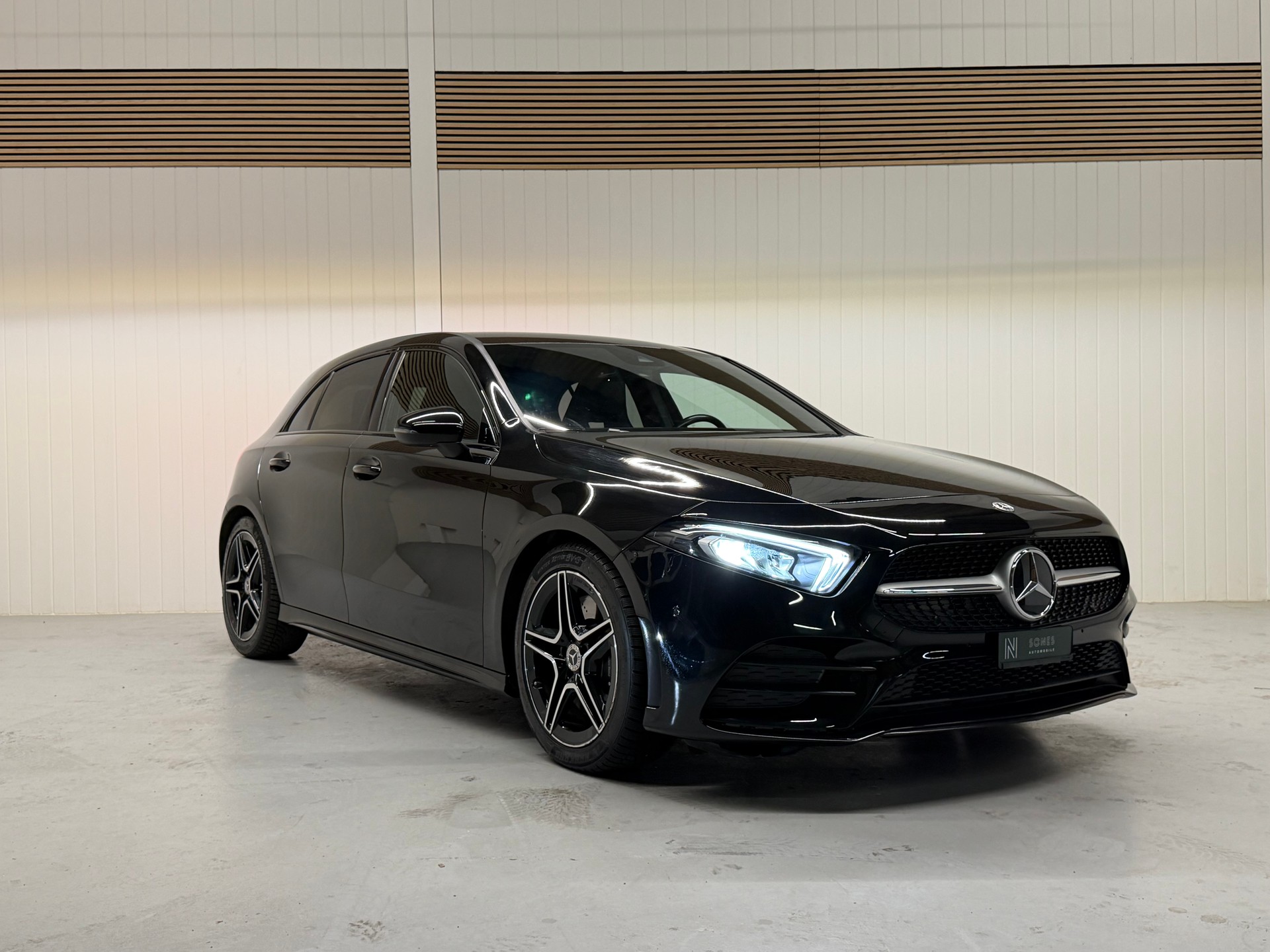 MERCEDES-BENZ A 250 AMG Line 7G-DCT-image-6