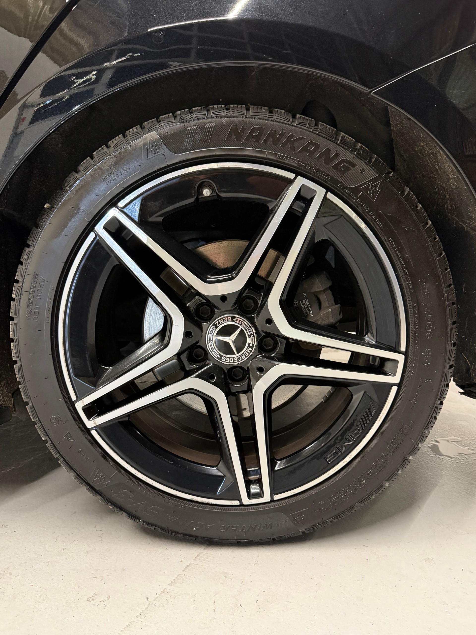 MERCEDES-BENZ A 250 AMG Line 7G-DCT-image-8