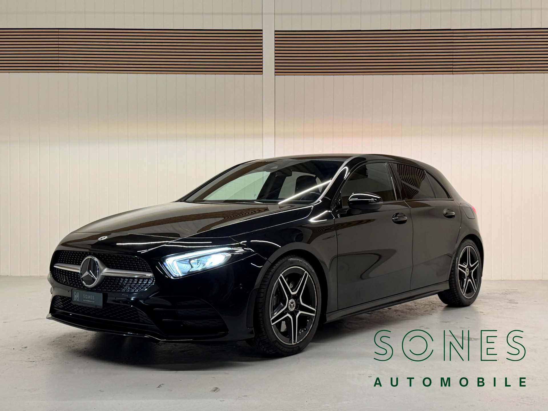 MERCEDES-BENZ A 250 AMG Line 7G-DCT