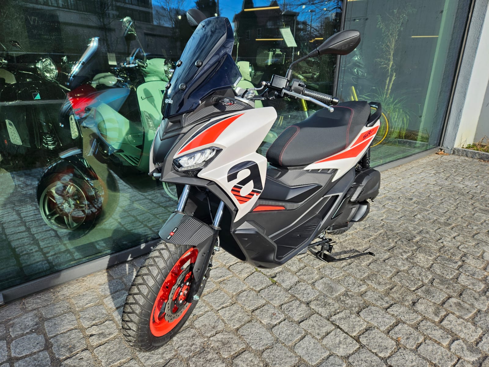 APRILIA SR 125 GT Sport ABS E5+-showroom-element-3