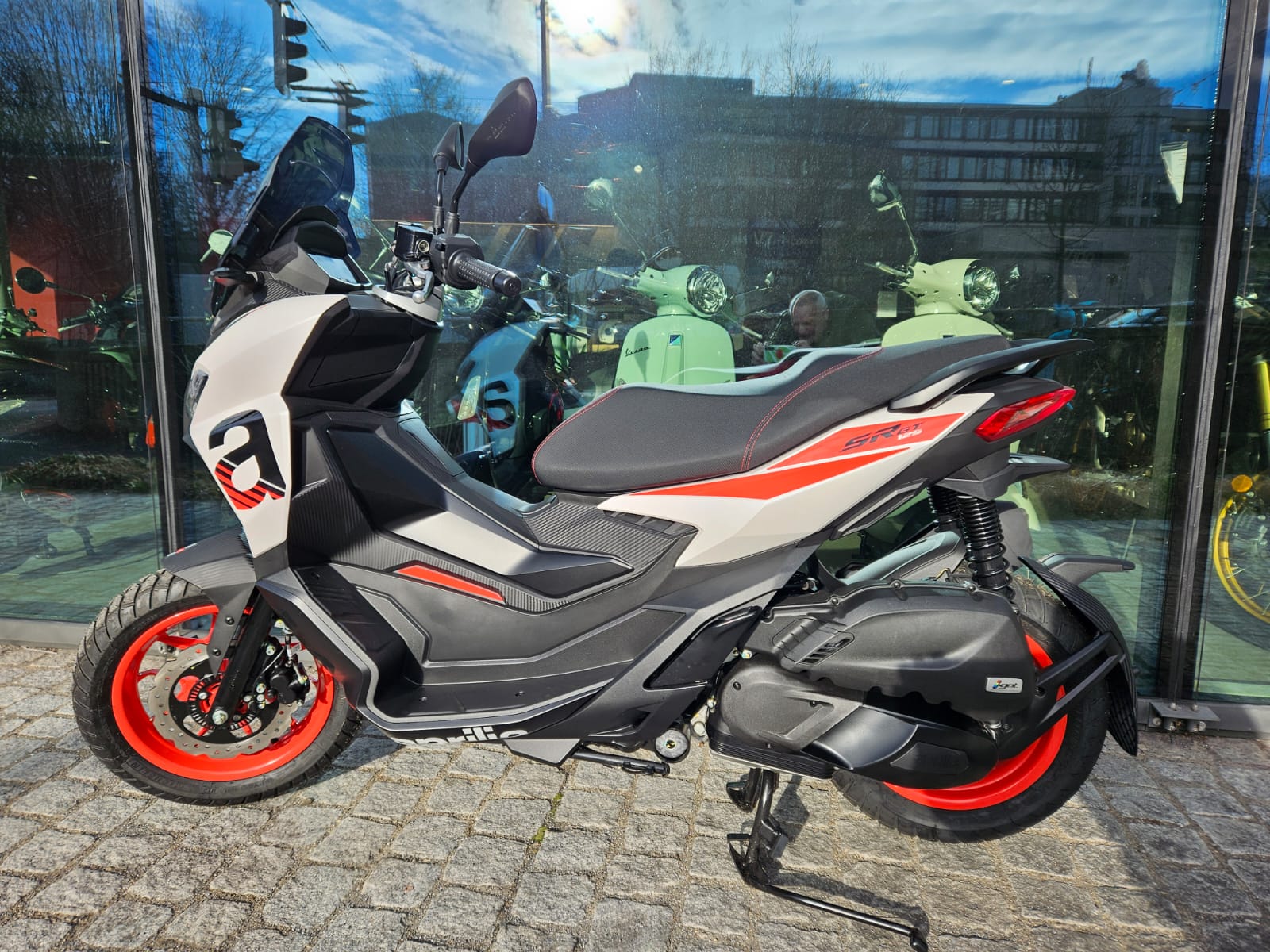 APRILIA SR 125 GT Sport ABS E5+-showroom-element-2
