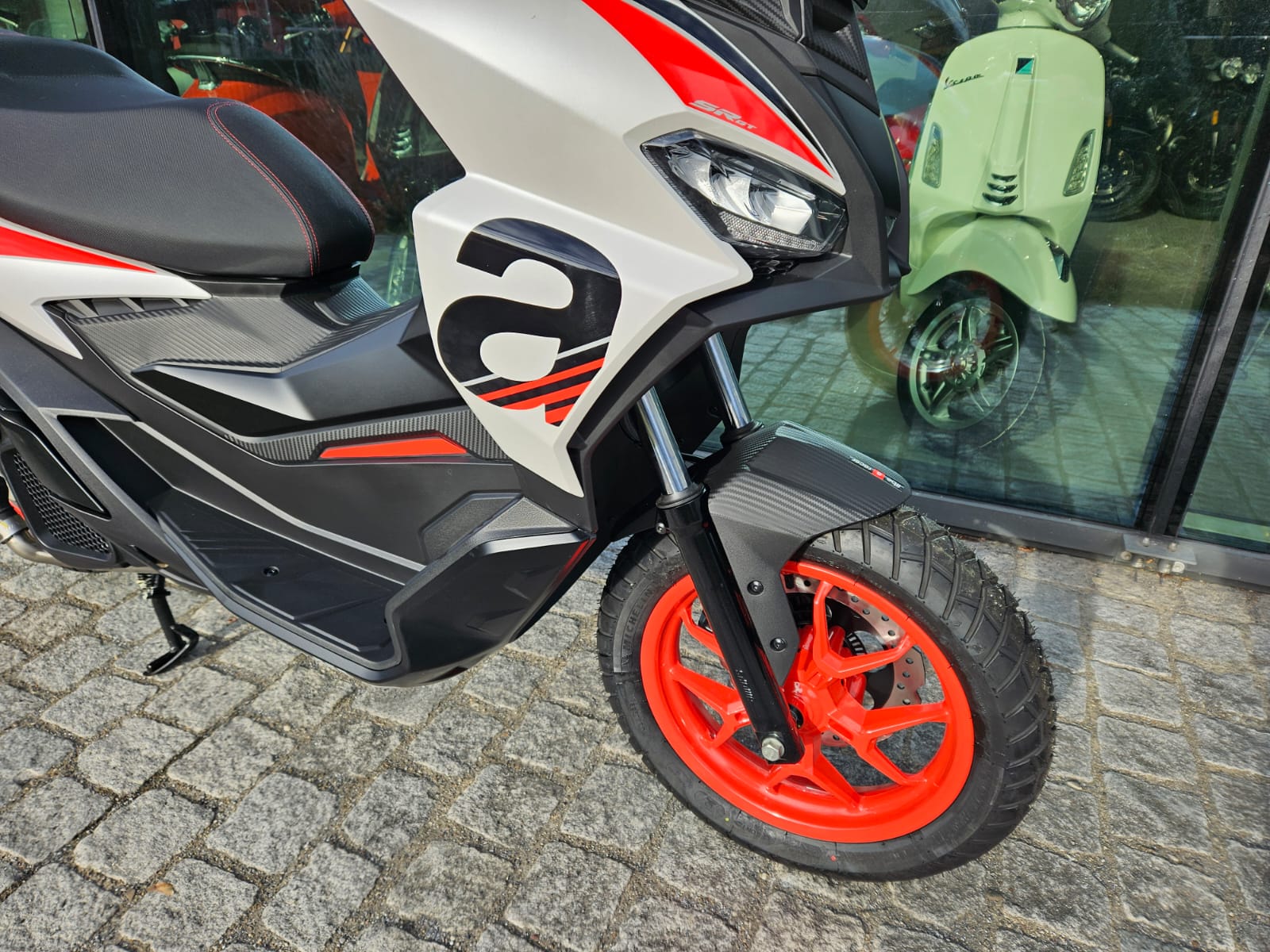 APRILIA SR 125 GT Sport ABS E5+-image-8