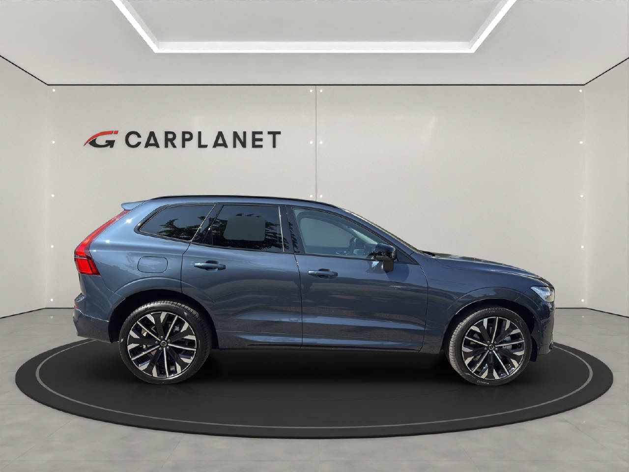 VOLVO XC60 2.0 T6 TE Ultra Dark eAWD .-image-4