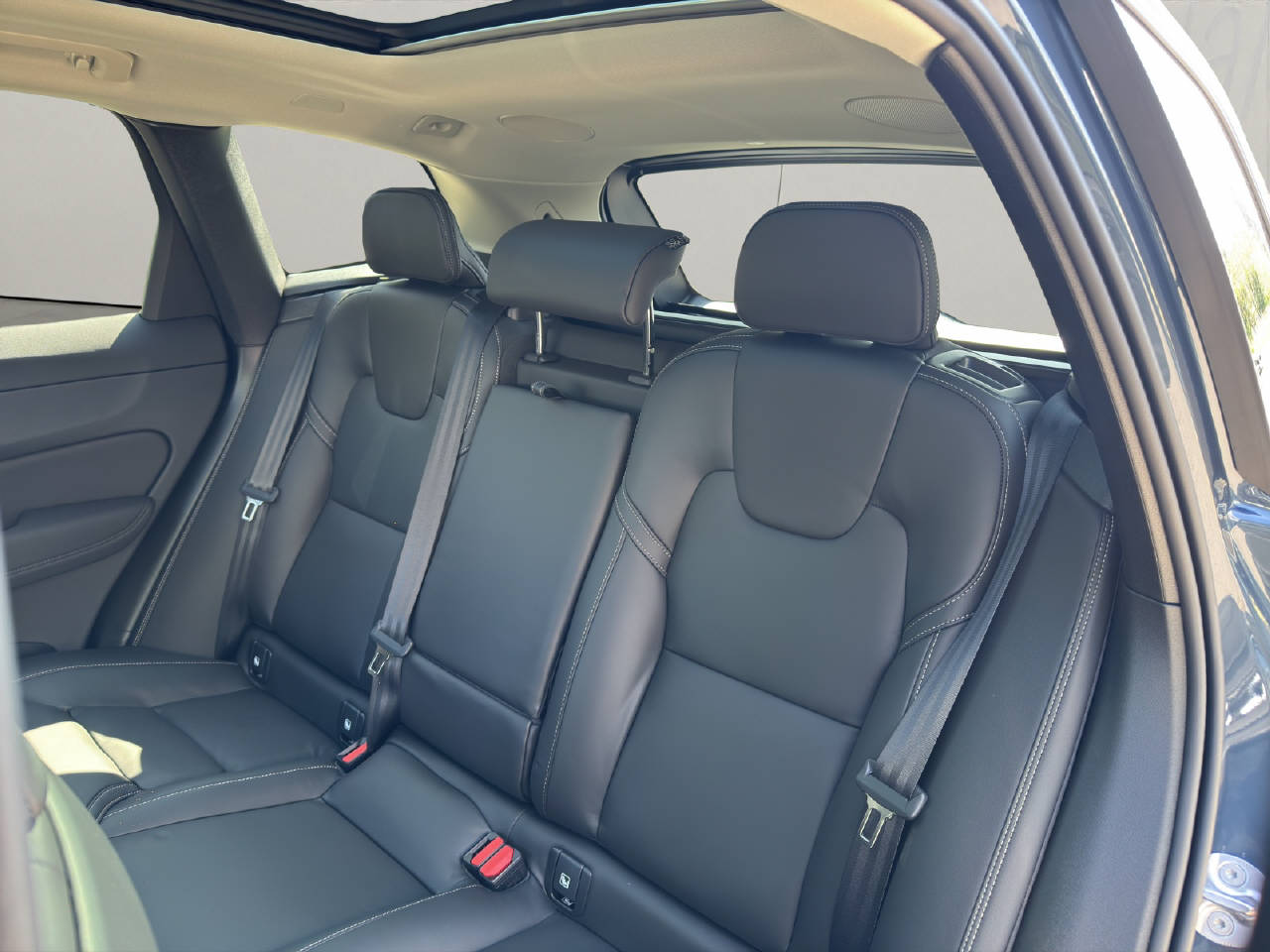 VOLVO XC60 2.0 T6 TE Ultra Dark eAWD .-image-10