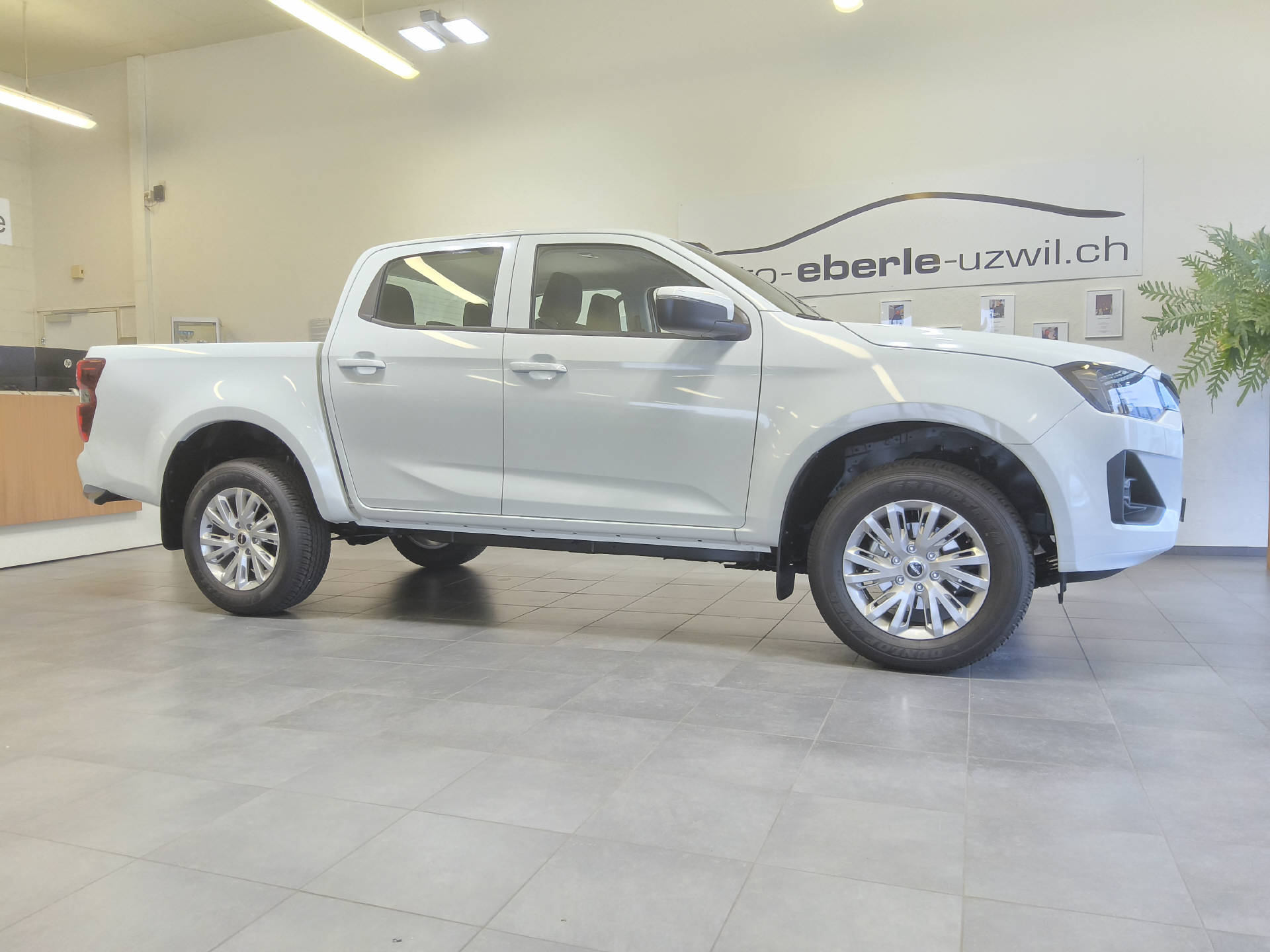 ISUZU D-Max Crew Pick-up 1.9 DDi N60 BB+ 4x4-showroom-element-1