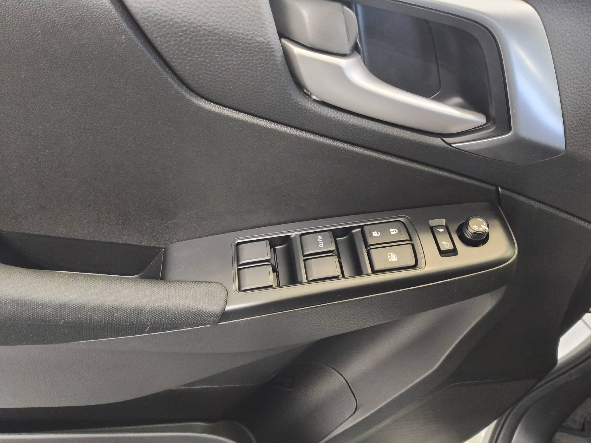 ISUZU D-Max Crew Pick-up 1.9 DDi N60 BB+ 4x4-image-20