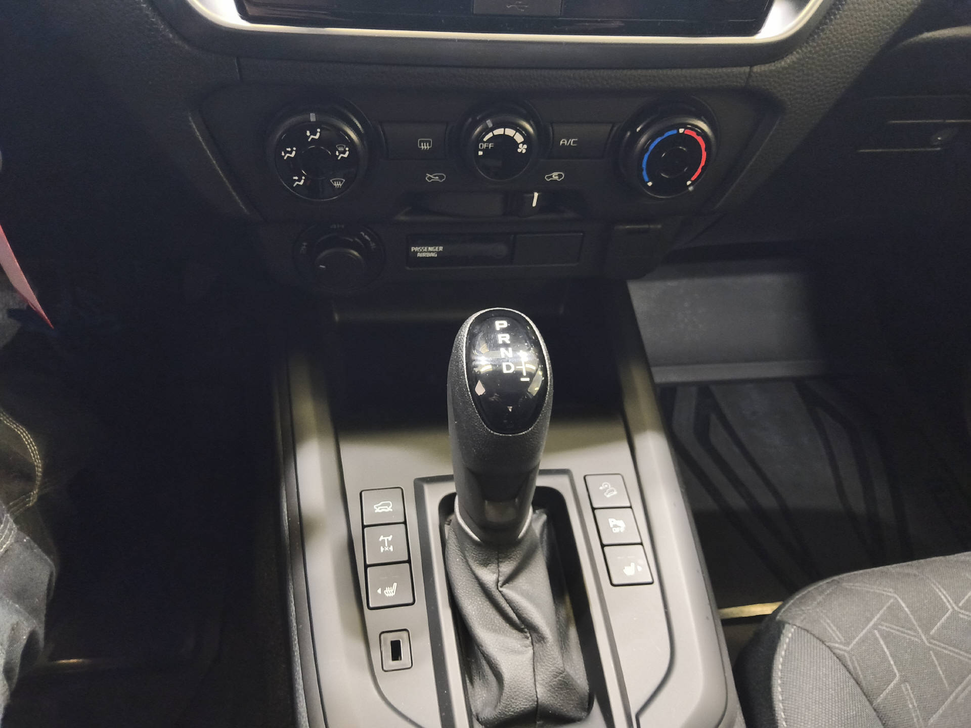 ISUZU D-Max Crew Pick-up 1.9 DDi N60 BB+ 4x4-image-23