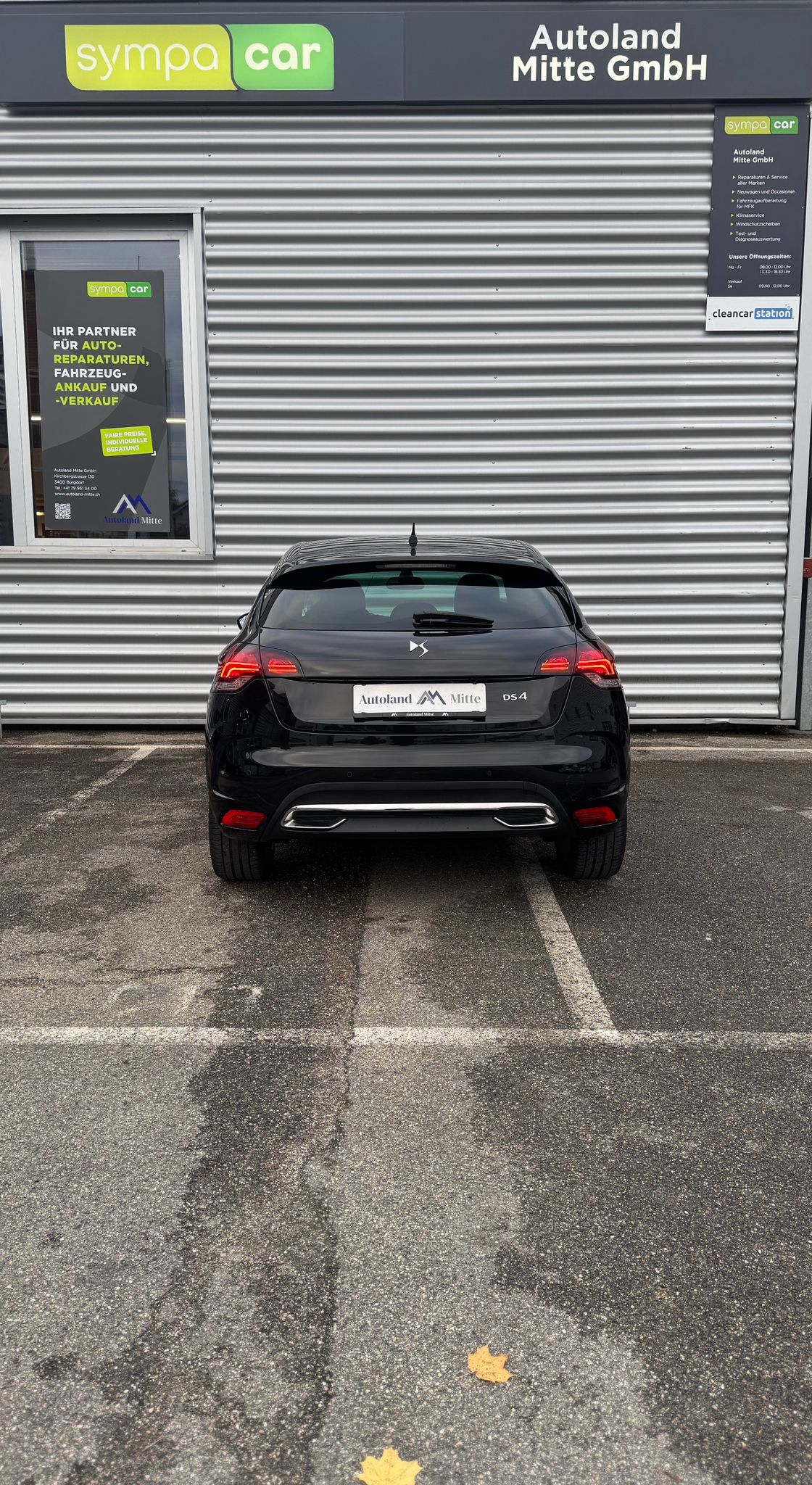 DS AUTOMOBILES DS4 2.0 HDi Dark Top Automatic-showroom-element-3