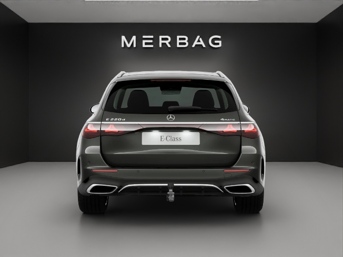 MERCEDES-BENZ E 220 d T 4Matic 9G-Tronic-image-3