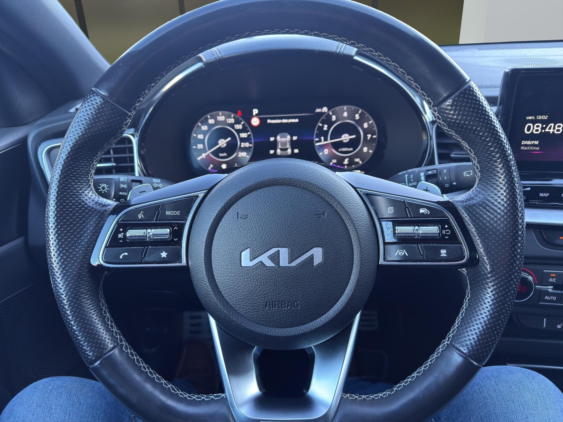 KIA XCeed 1.6 T-GDi GT-Line-image-9
