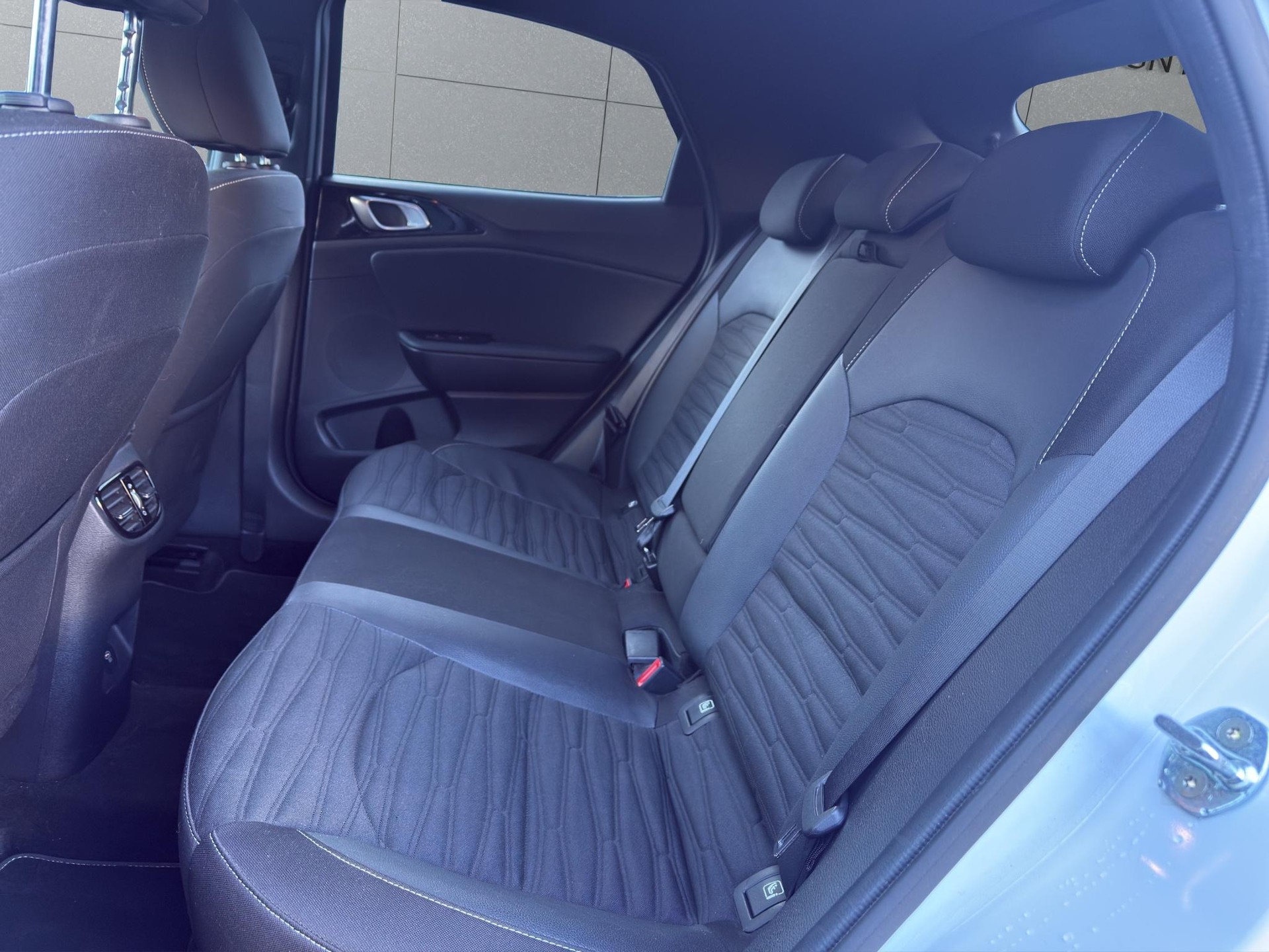 KIA XCeed 1.6 T-GDi GT-Line-image-11
