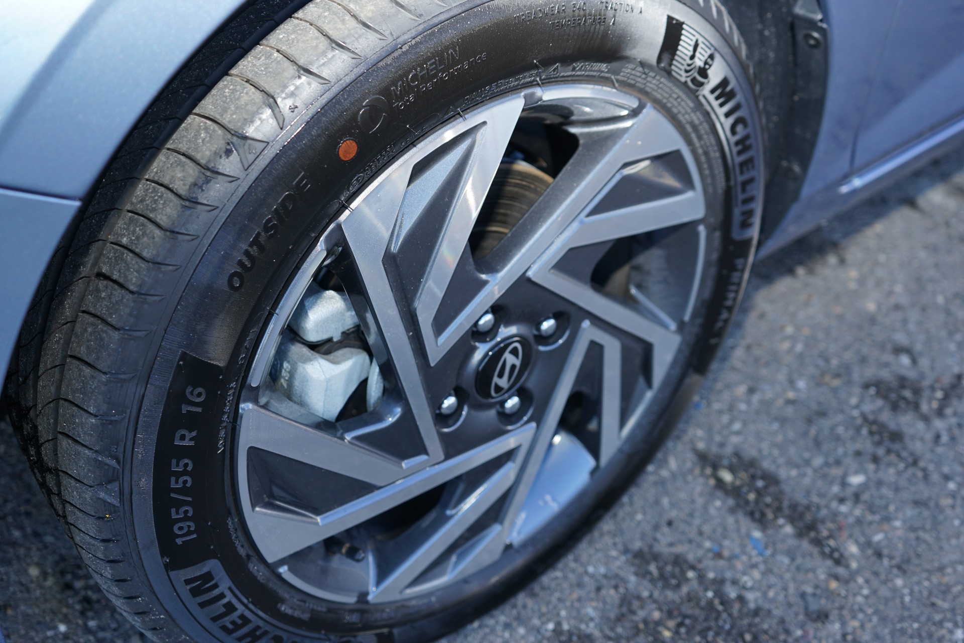 HYUNDAI i20 1.0 T-GDi Amplia DCT-image-19