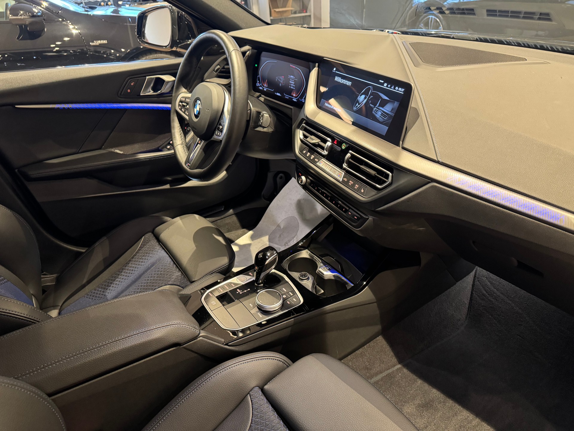 BMW 120d xDrive-image-7