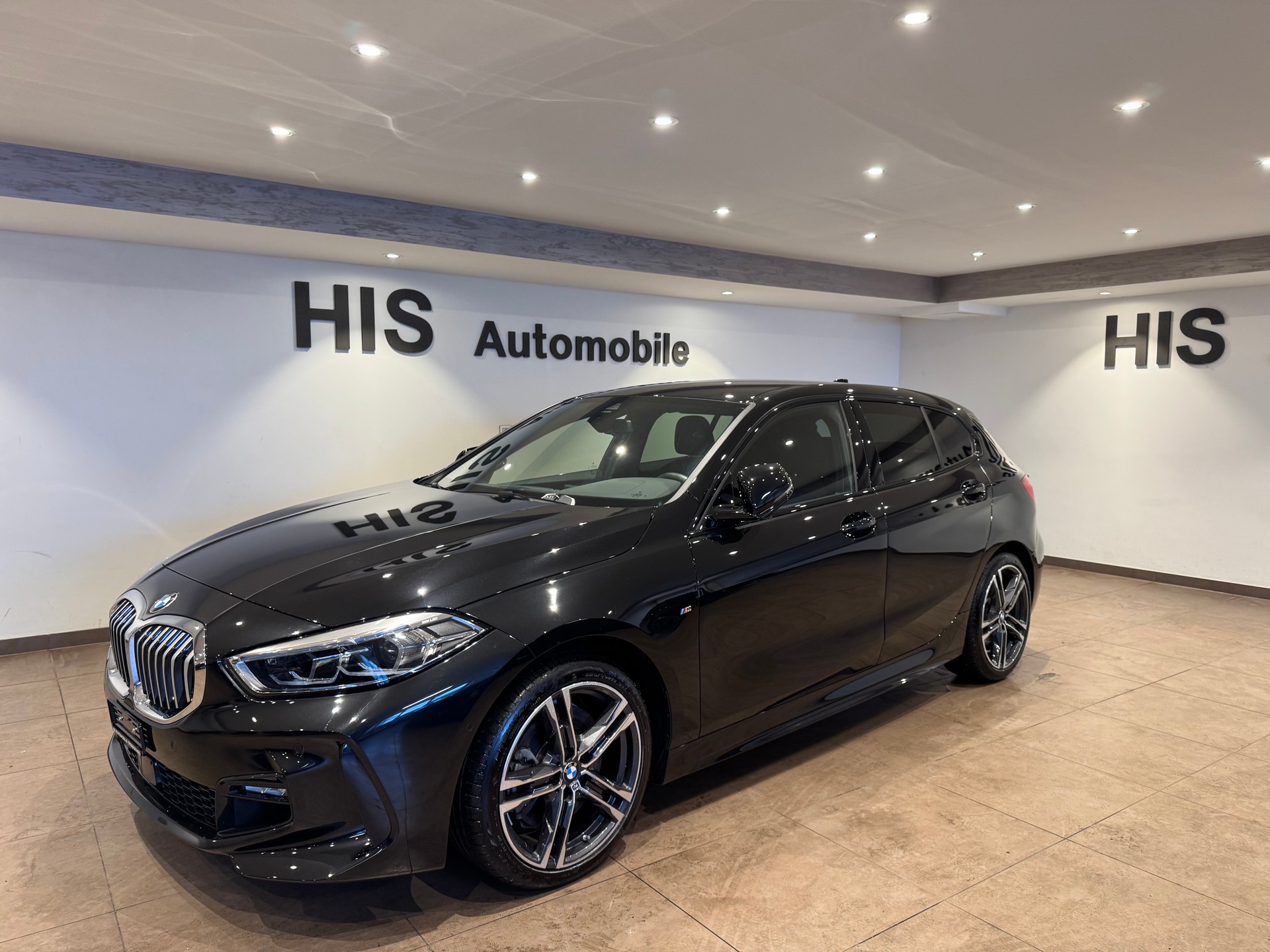 BMW 120d xDrive-image-2