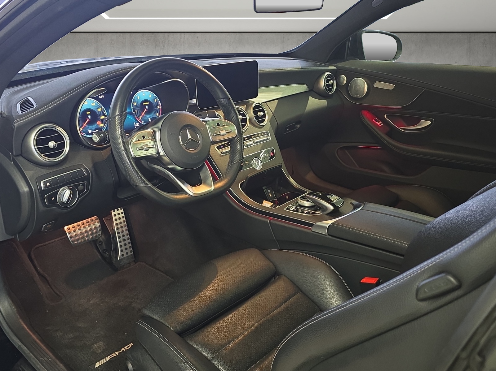 MERCEDES-BENZ C 300 Coupé AMG Line 9G-tronic-image-9