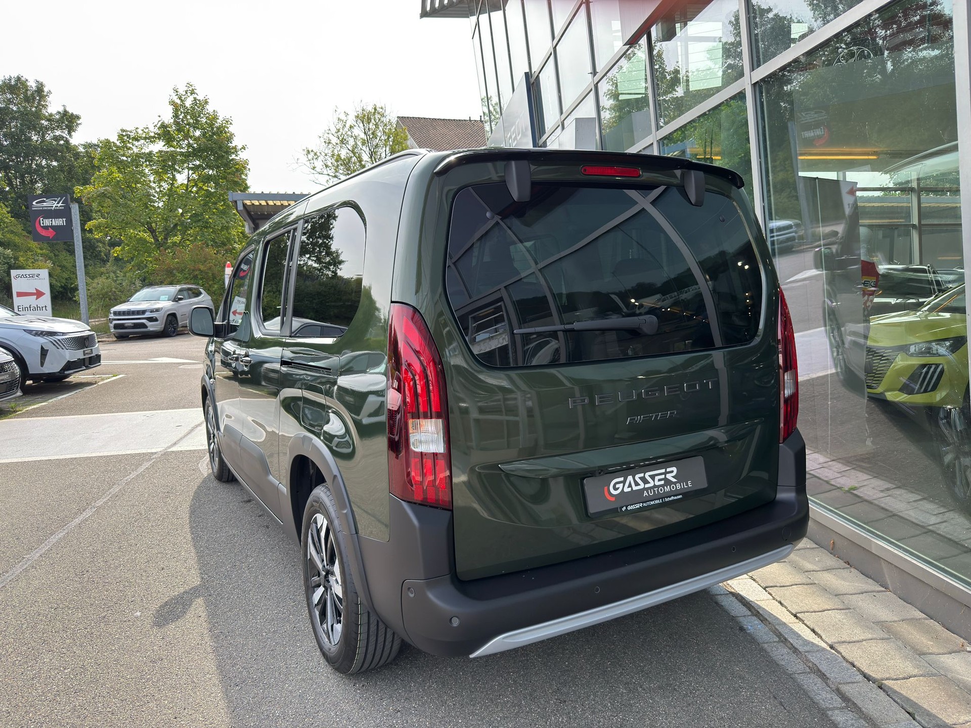 PEUGEOT Rifter Long 1.5 BlueHDi GT EAT8-image-3