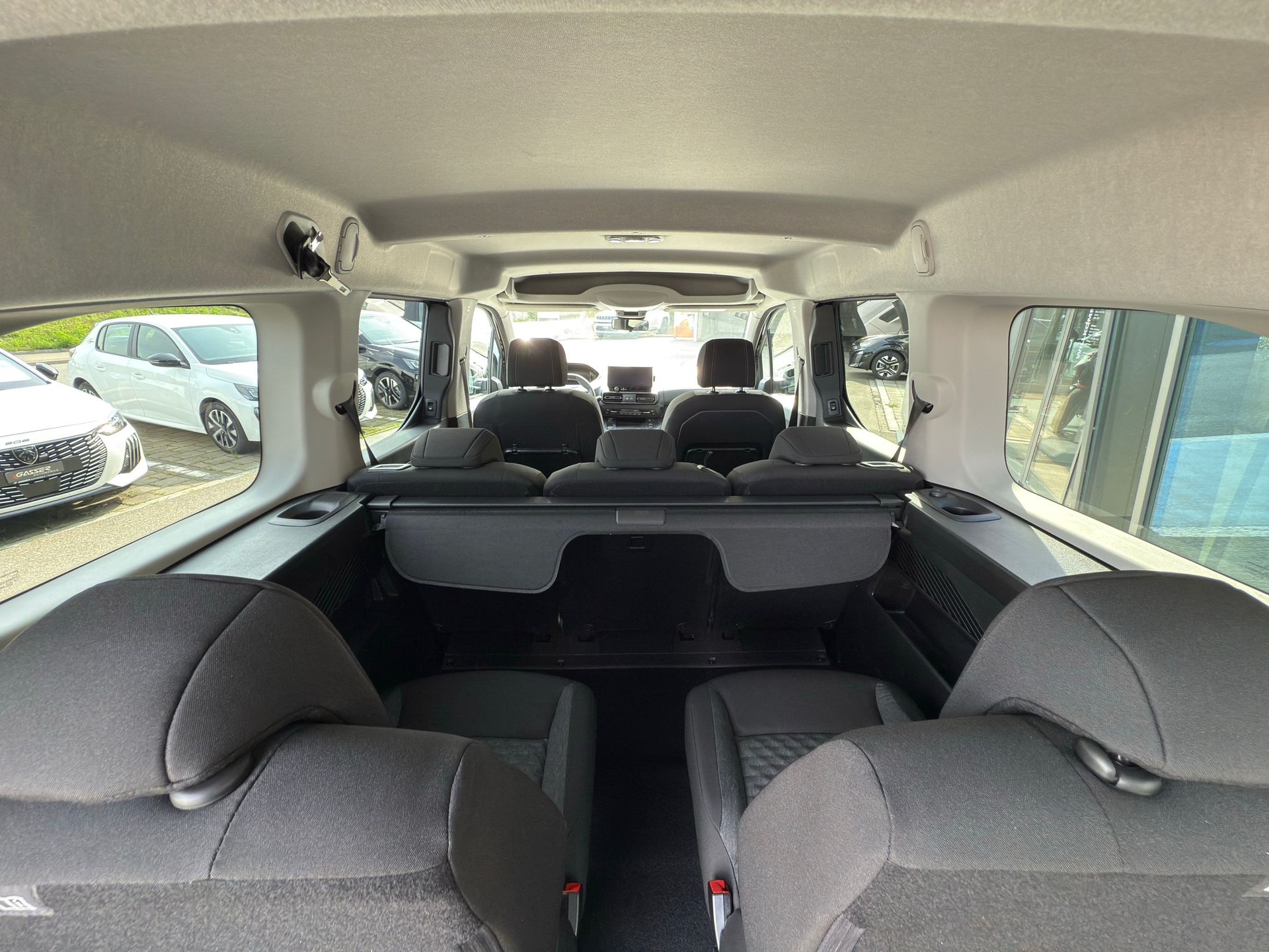 PEUGEOT Rifter Long 1.5 BlueHDi GT EAT8-image-11