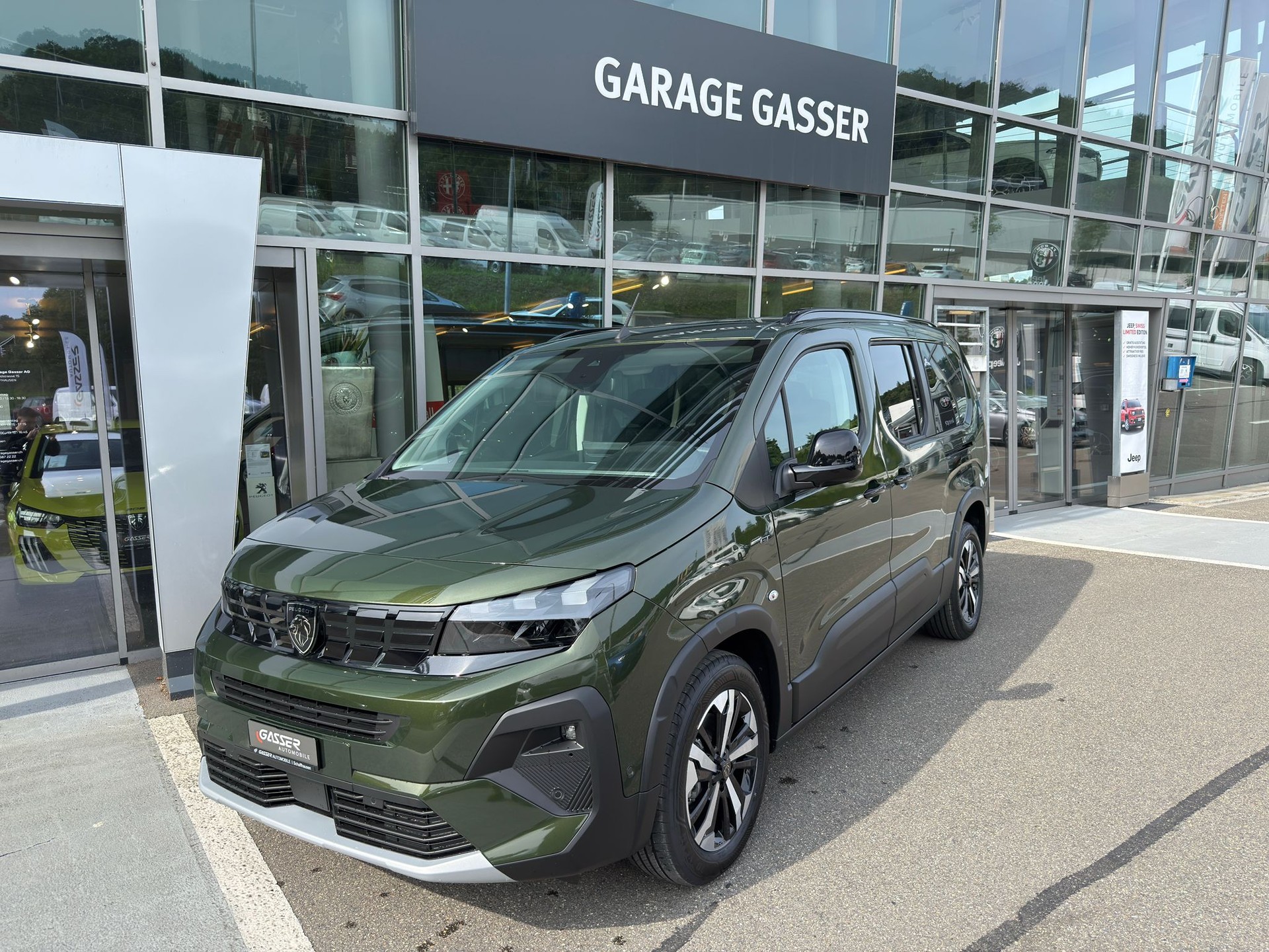 PEUGEOT Rifter Long 1.5 BlueHDi GT EAT8-image-0