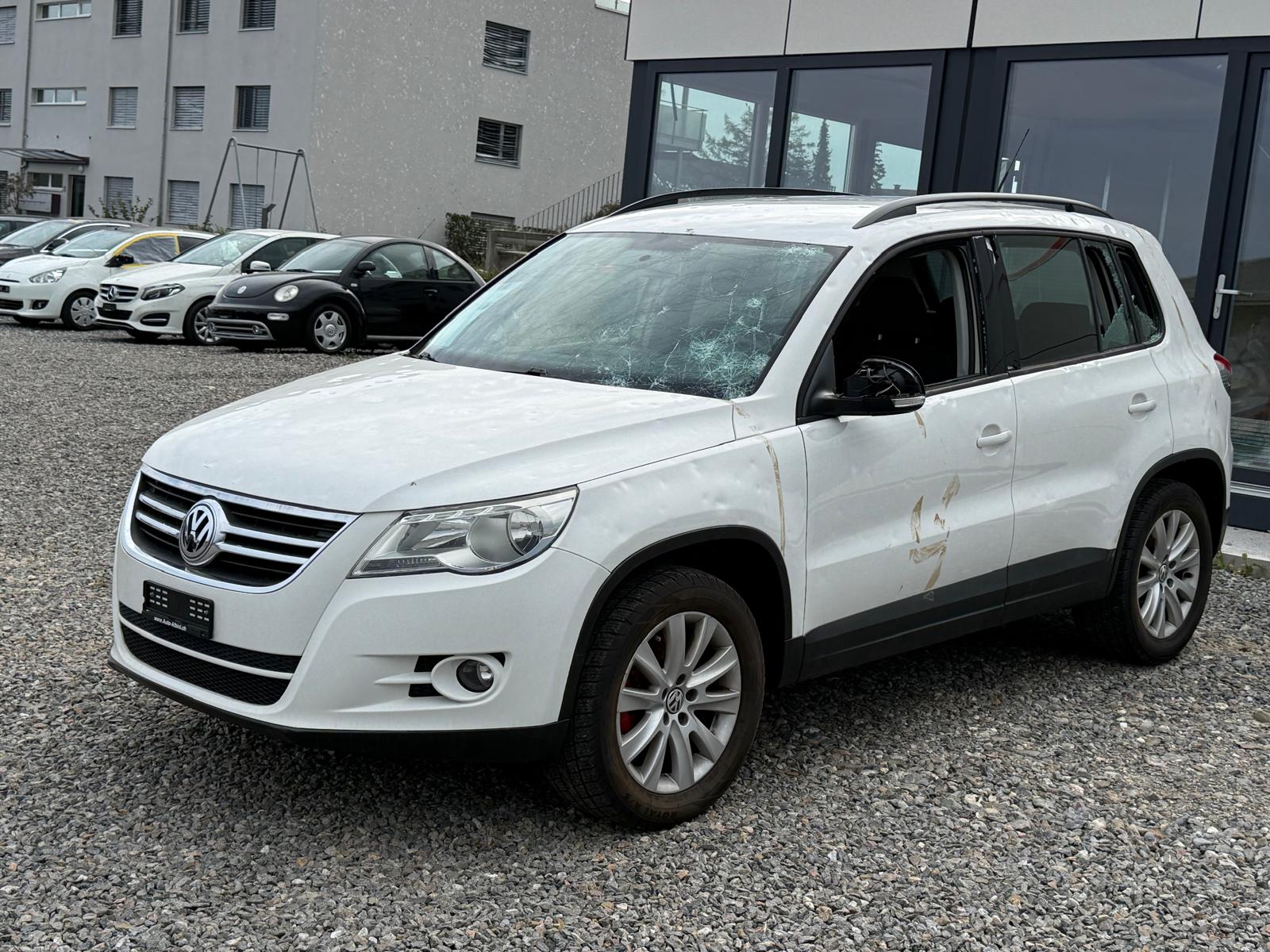 VW Tiguan 2.0 TDI BlueMotion Value 4x2 *HAGELSCHADEN* **Jetzt nur noch CHF 2'900.- statt CHF 5'900.-**-image-5