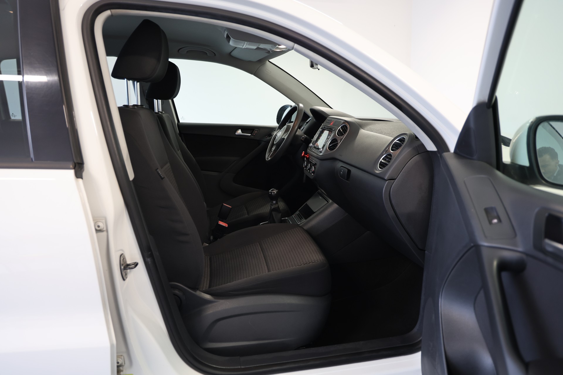 VW Tiguan 2.0 TDI BlueMotion Value 4x2-image-11