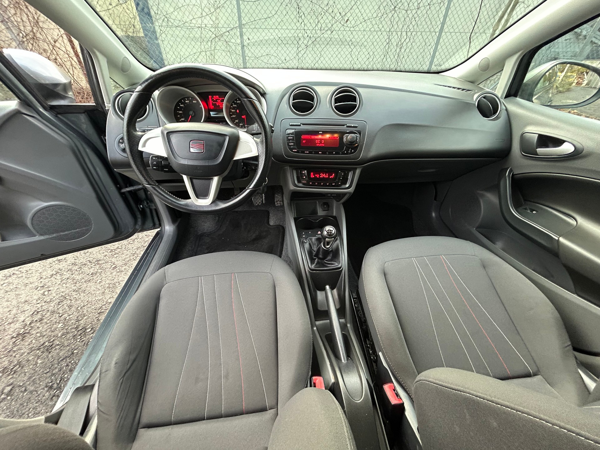 SEAT Ibiza 1.2 TSI Sport-image-7