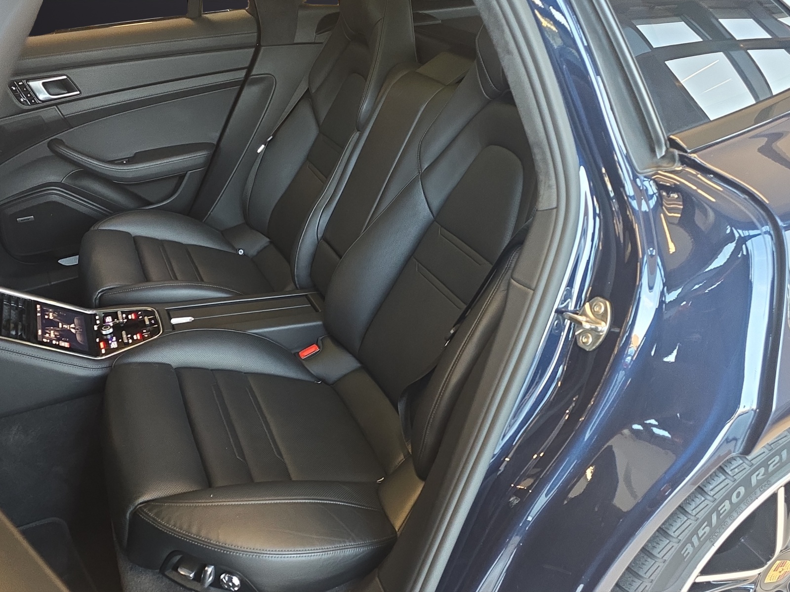 PORSCHE Panamera Turbo S E-Hybrid Sport Turismo PDK-image-22