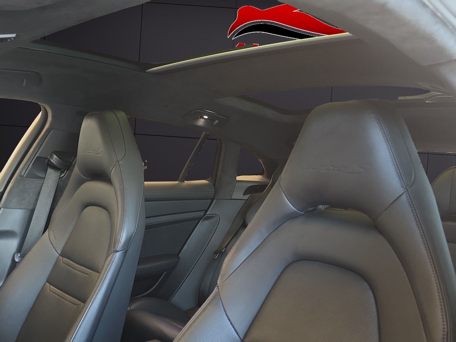 PORSCHE Panamera Turbo S E-Hybrid Sport Turismo PDK-image-24