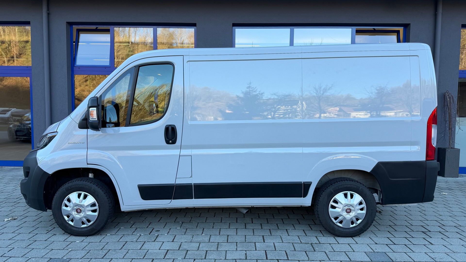FIAT Ducato 2.2 Multijet 140PS L1H1 Kastenwagen 30-showroom-element-2