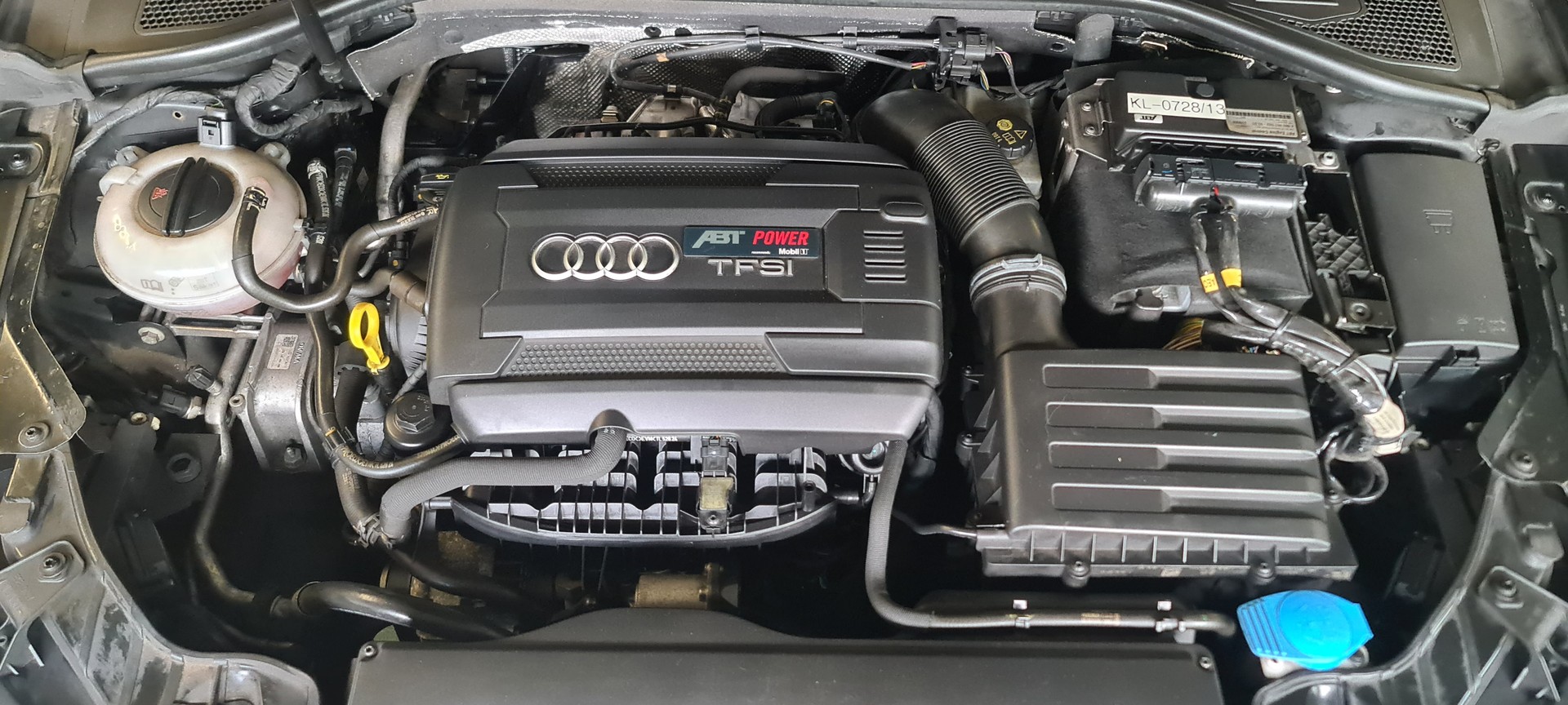 AUDI A3 Sportback 1.8 TFSI Ambiente quattro S-tronic-image-15